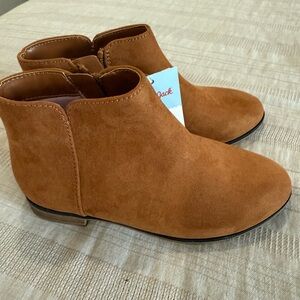 Cat & Jack girl boots